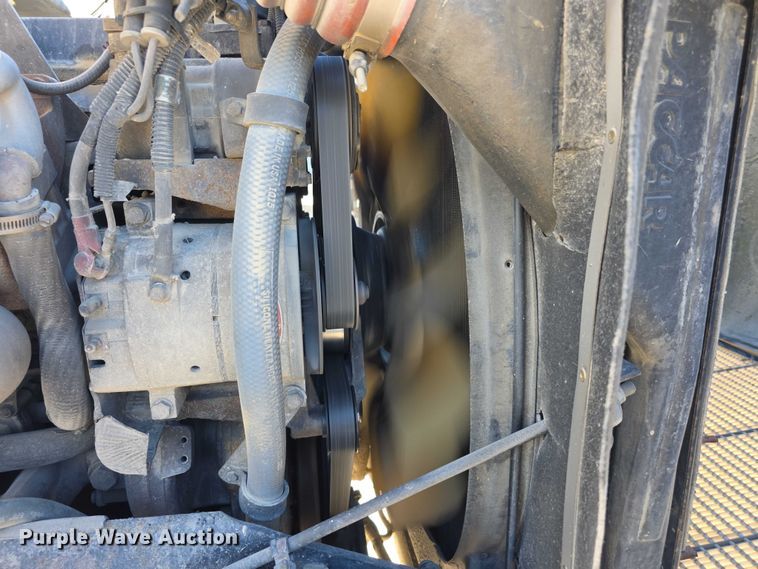 image for item FI0603 2005 Kenworth T800 dump truck