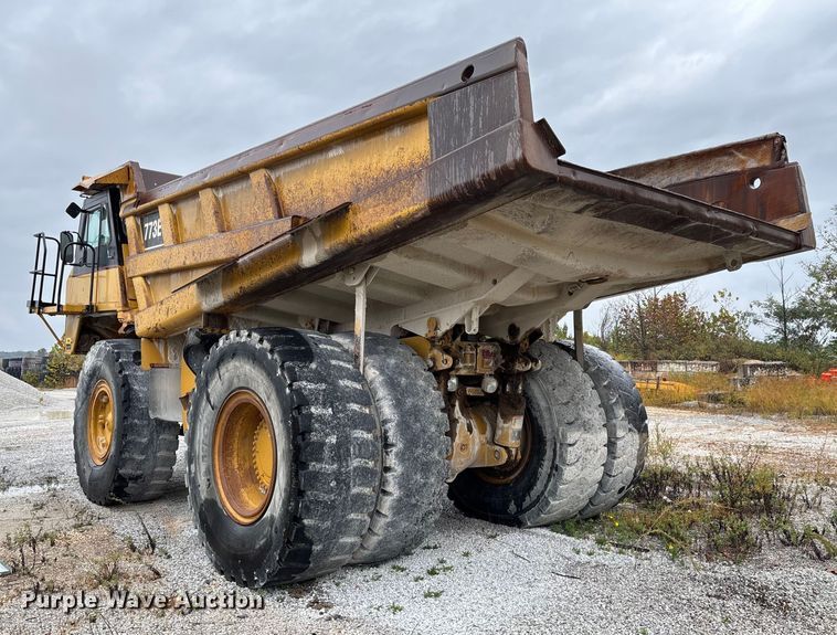 image for item FI1505 2005 Caterpillar 773E haul truck