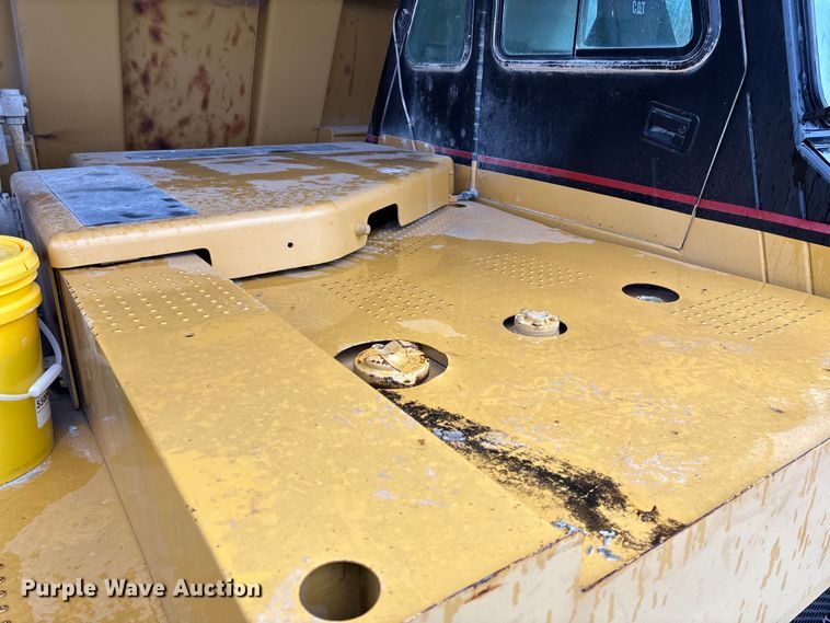 image for item FI1505 2005 Caterpillar 773E haul truck