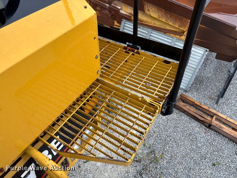 image for item FI1505 2005 Caterpillar 773E haul truck