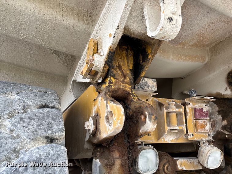 image for item FI1505 2005 Caterpillar 773E haul truck