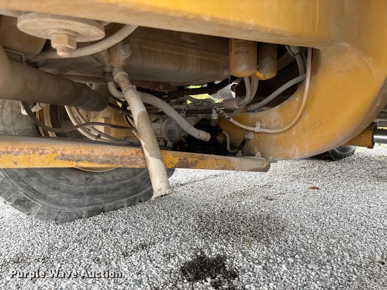 image for item FI1505 2005 Caterpillar 773E haul truck