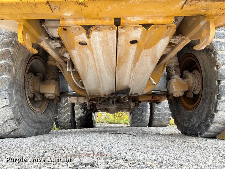 image for item FI1505 2005 Caterpillar 773E haul truck