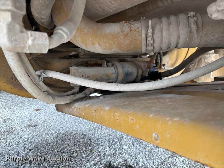 image for item FI1505 2005 Caterpillar 773E haul truck