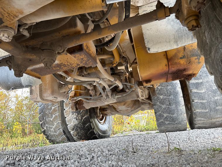 image for item FI1505 2005 Caterpillar 773E haul truck