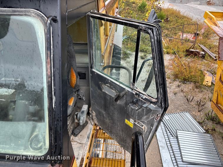 image for item FI1505 2005 Caterpillar 773E haul truck