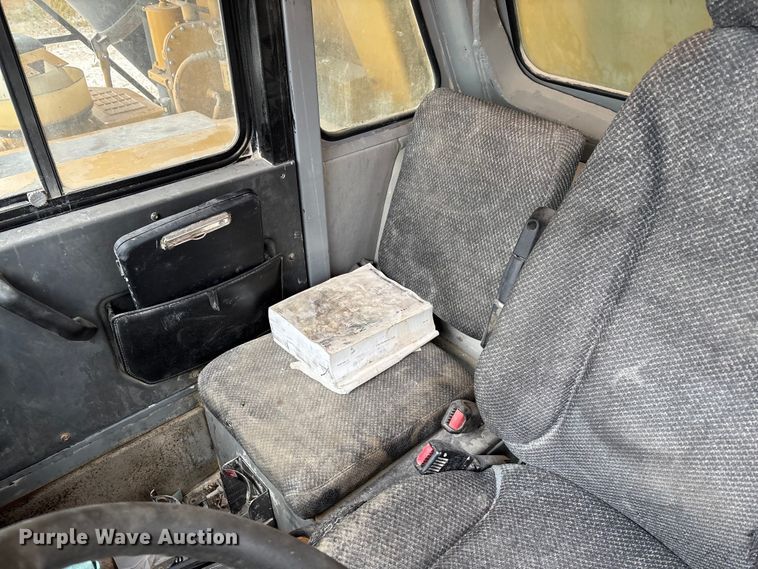 image for item FI1505 2005 Caterpillar 773E haul truck