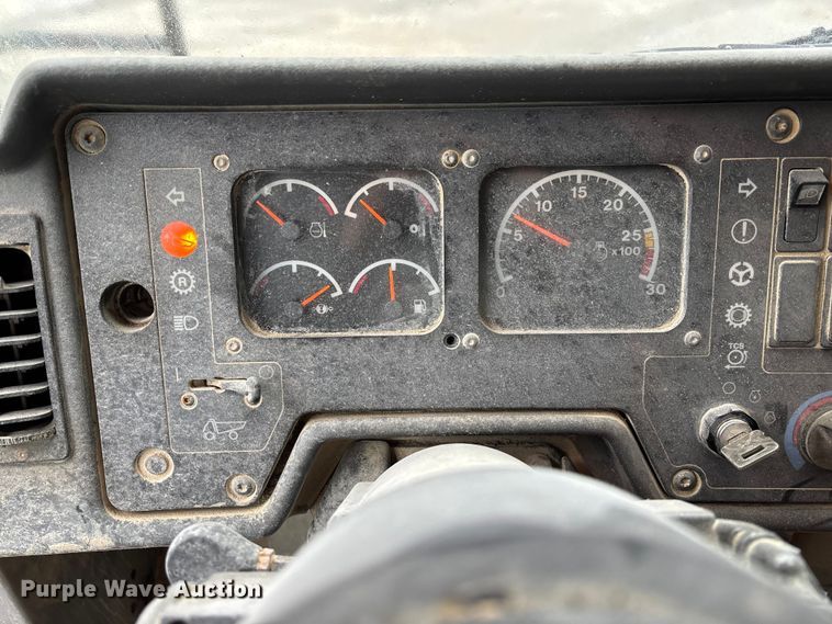 image for item FI1505 2005 Caterpillar 773E haul truck