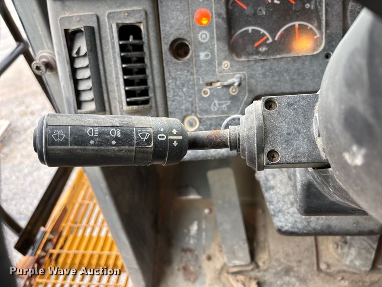 image for item FI1505 2005 Caterpillar 773E haul truck