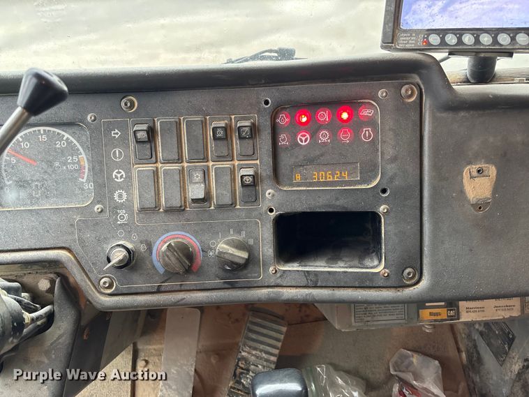 image for item FI1505 2005 Caterpillar 773E haul truck