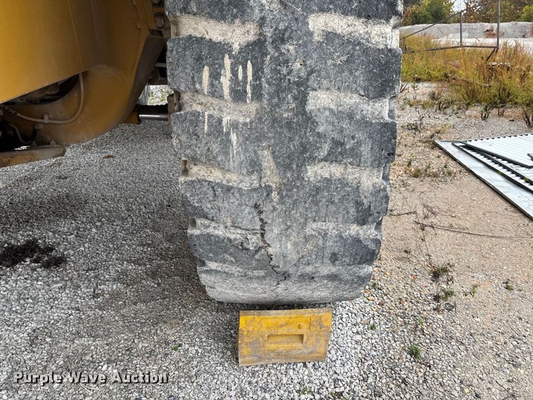 image for item FI1505 2005 Caterpillar 773E haul truck