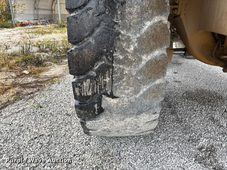 image for item FI1505 2005 Caterpillar 773E haul truck