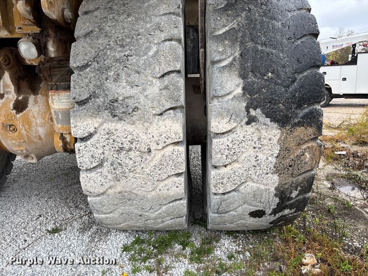 image for item FI1505 2005 Caterpillar 773E haul truck