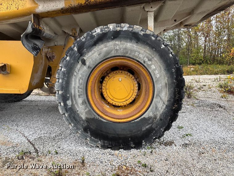 image for item FI1505 2005 Caterpillar 773E haul truck