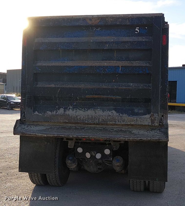 image for item FK0507 2005 Kenworth T800 dump truck