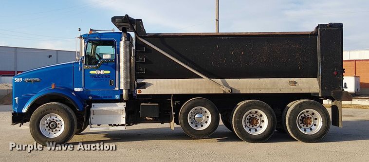 image for item FK0507 2005 Kenworth T800 dump truck