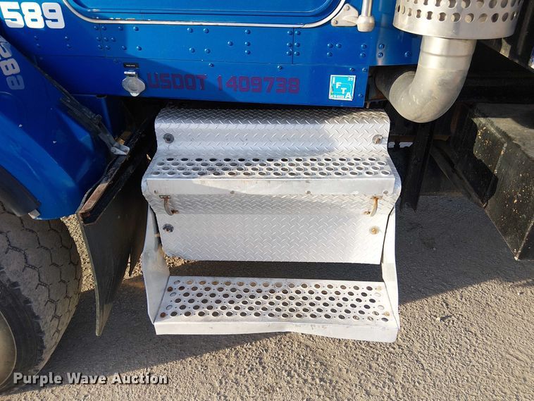 image for item FK0507 2005 Kenworth T800 dump truck