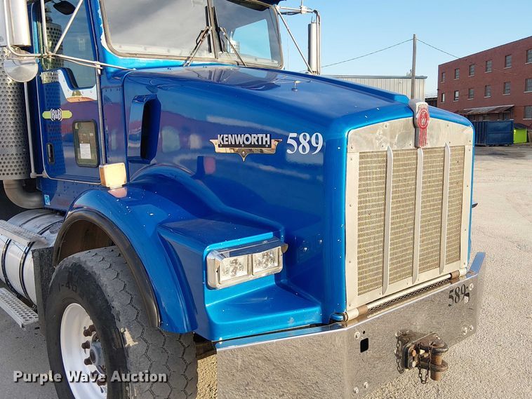 image for item FK0507 2005 Kenworth T800 dump truck