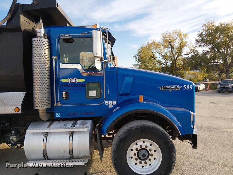 image for item FK0507 2005 Kenworth T800 dump truck