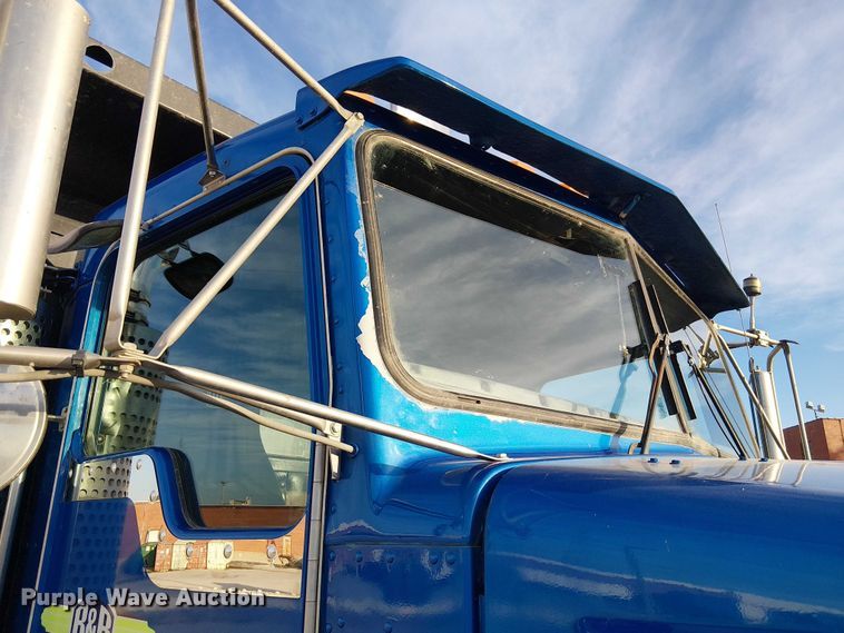 image for item FK0507 2005 Kenworth T800 dump truck