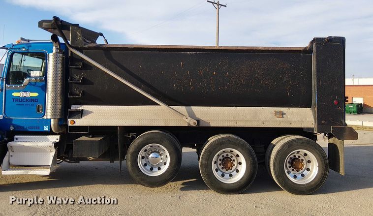 image for item FK0507 2005 Kenworth T800 dump truck