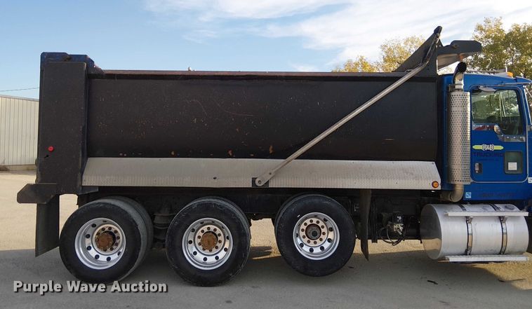 image for item FK0507 2005 Kenworth T800 dump truck