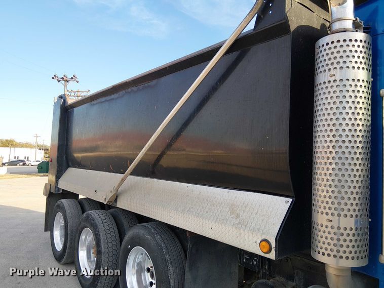 image for item FK0507 2005 Kenworth T800 dump truck