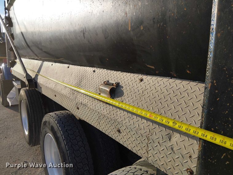 image for item FK0507 2005 Kenworth T800 dump truck