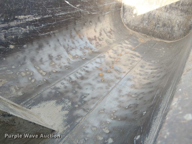 image for item FK0507 2005 Kenworth T800 dump truck