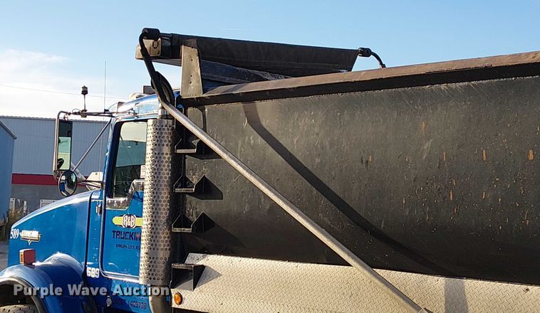 image for item FK0507 2005 Kenworth T800 dump truck