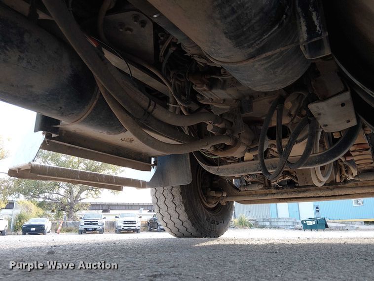 image for item FK0507 2005 Kenworth T800 dump truck