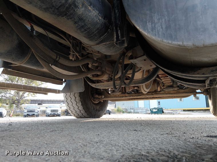 image for item FK0507 2005 Kenworth T800 dump truck