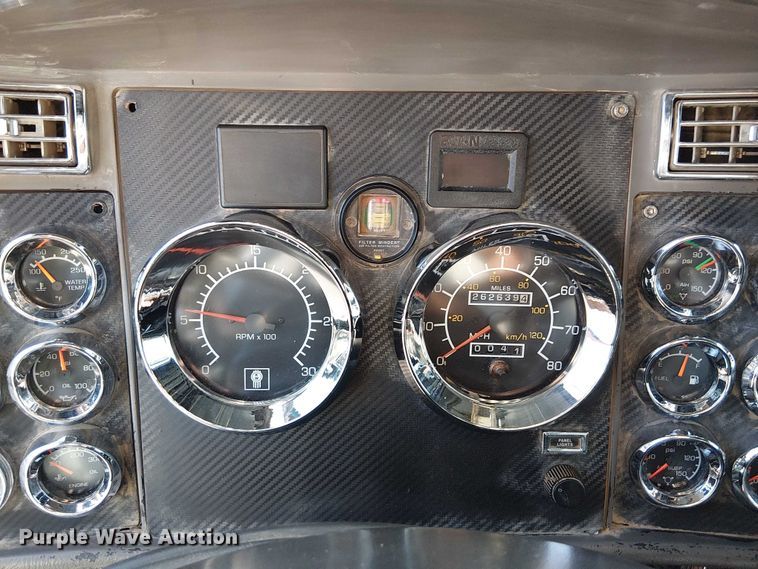 image for item FK0507 2005 Kenworth T800 dump truck