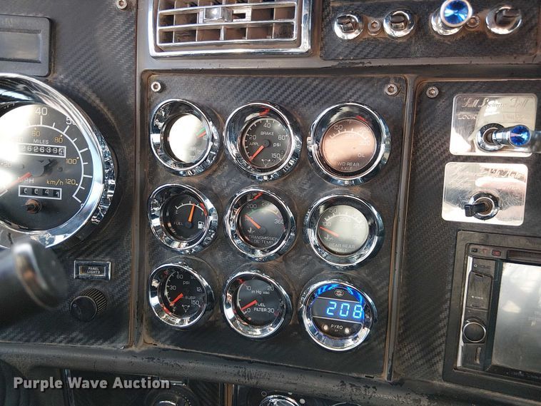 image for item FK0507 2005 Kenworth T800 dump truck