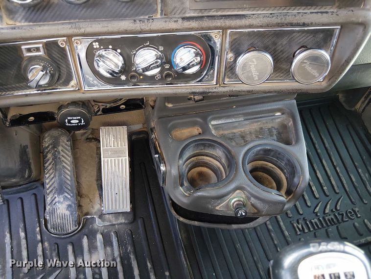 image for item FK0507 2005 Kenworth T800 dump truck