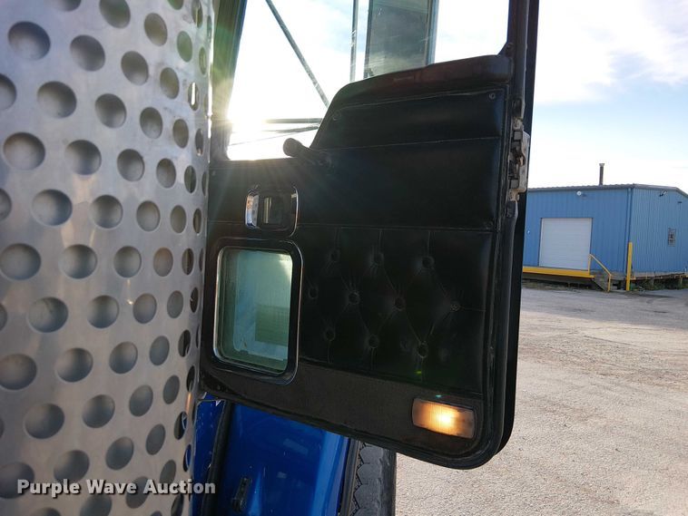 image for item FK0507 2005 Kenworth T800 dump truck