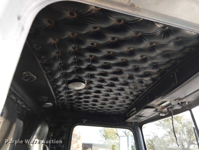 image for item FK0507 2005 Kenworth T800 dump truck