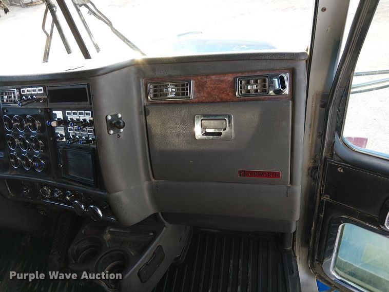 image for item FK0507 2005 Kenworth T800 dump truck