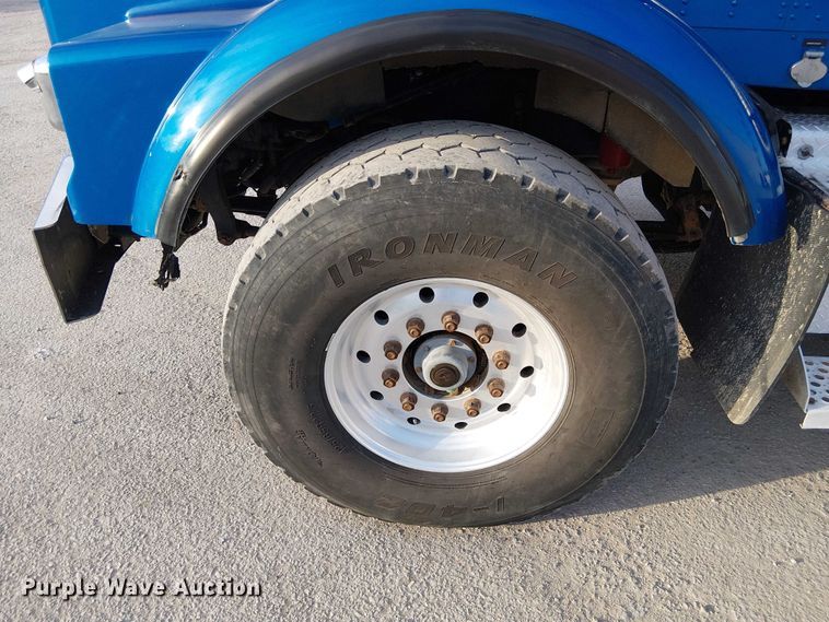 image for item FK0507 2005 Kenworth T800 dump truck