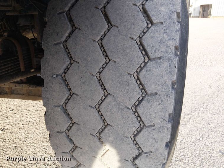 image for item FK0507 2005 Kenworth T800 dump truck