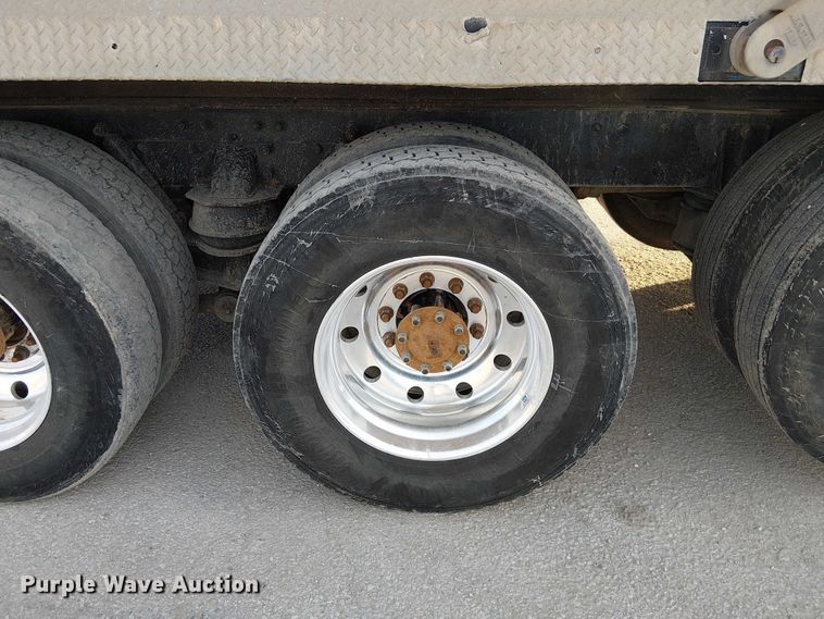 image for item FK0507 2005 Kenworth T800 dump truck