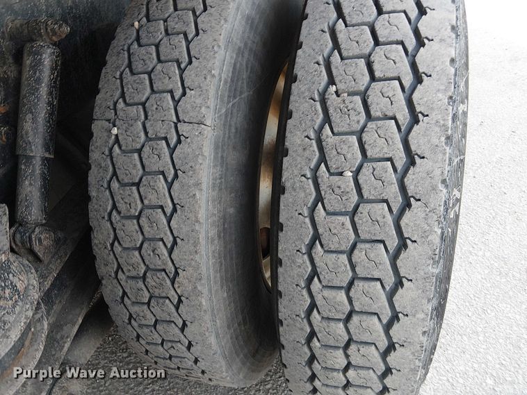 image for item FK0507 2005 Kenworth T800 dump truck