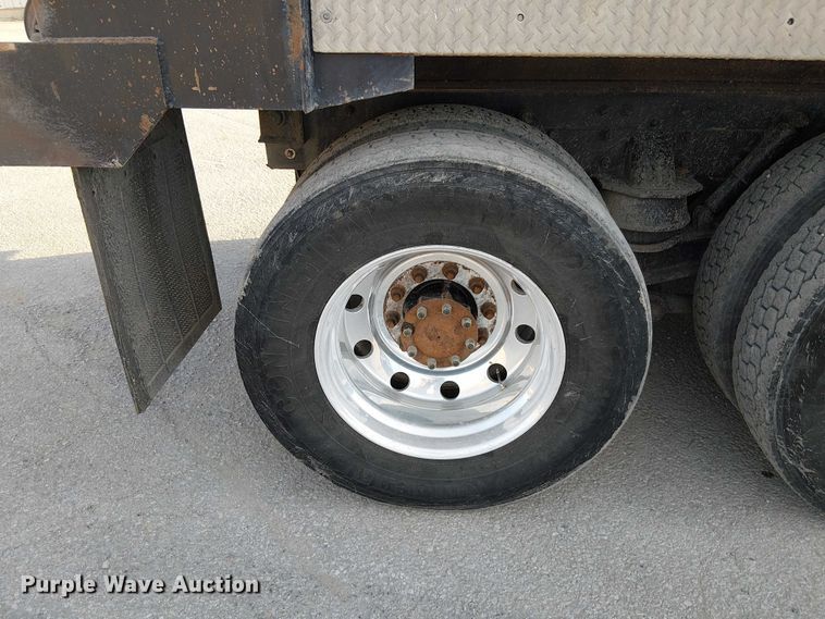 image for item FK0507 2005 Kenworth T800 dump truck