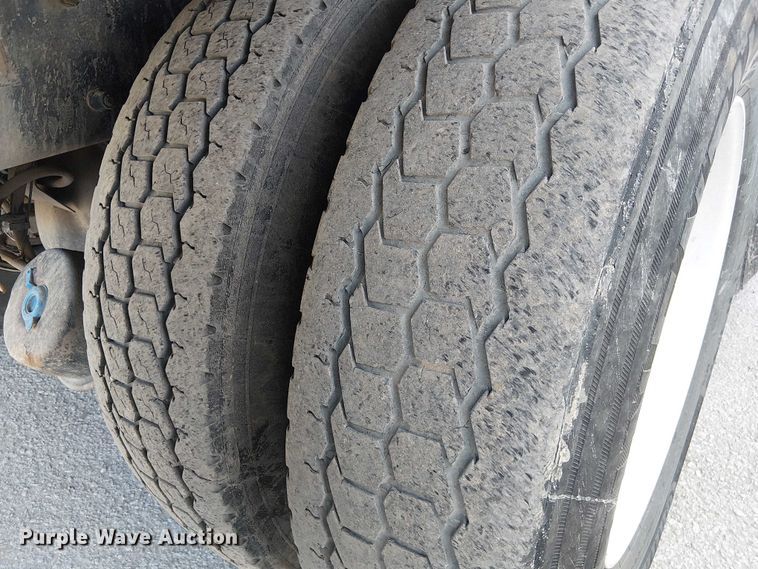 image for item FK0507 2005 Kenworth T800 dump truck