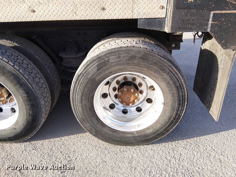 image for item FK0507 2005 Kenworth T800 dump truck