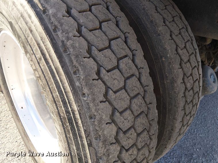 image for item FK0507 2005 Kenworth T800 dump truck