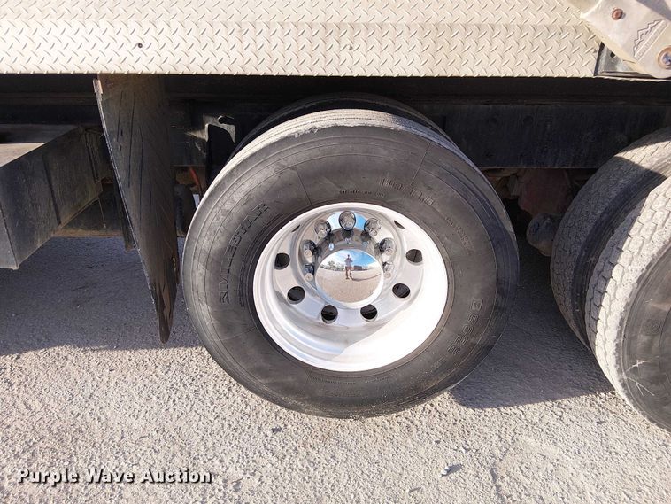 image for item FK0507 2005 Kenworth T800 dump truck