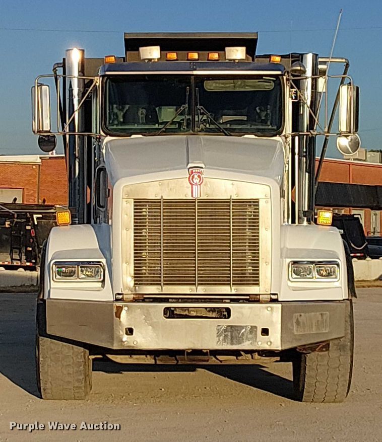 image for item FK0508 2006 Kenworth T800 dump truck