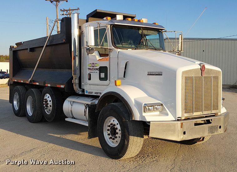 image for item FK0508 2006 Kenworth T800 dump truck
