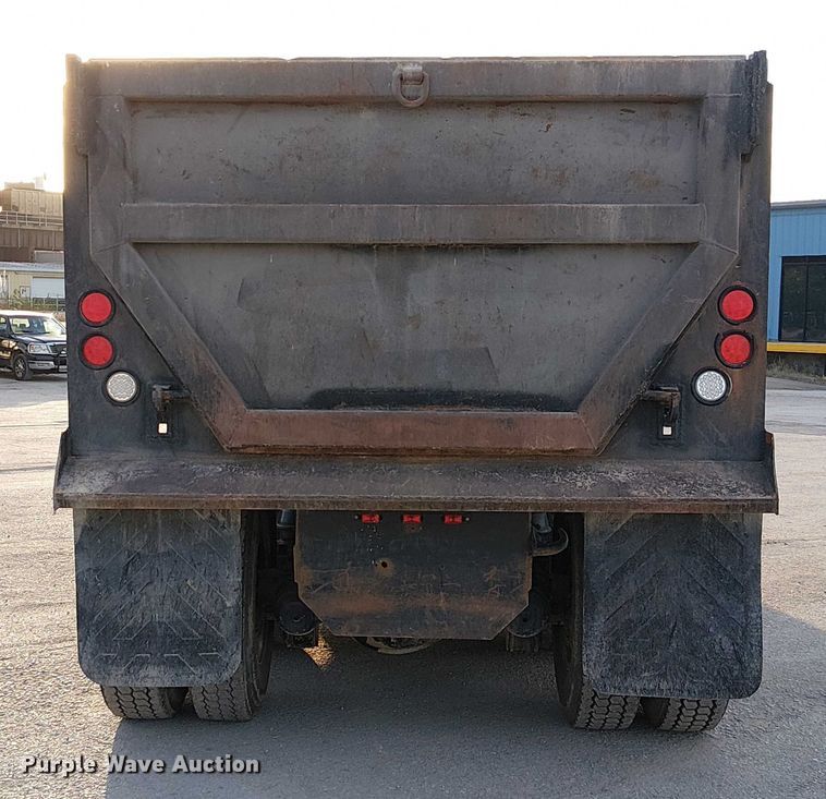 image for item FK0508 2006 Kenworth T800 dump truck